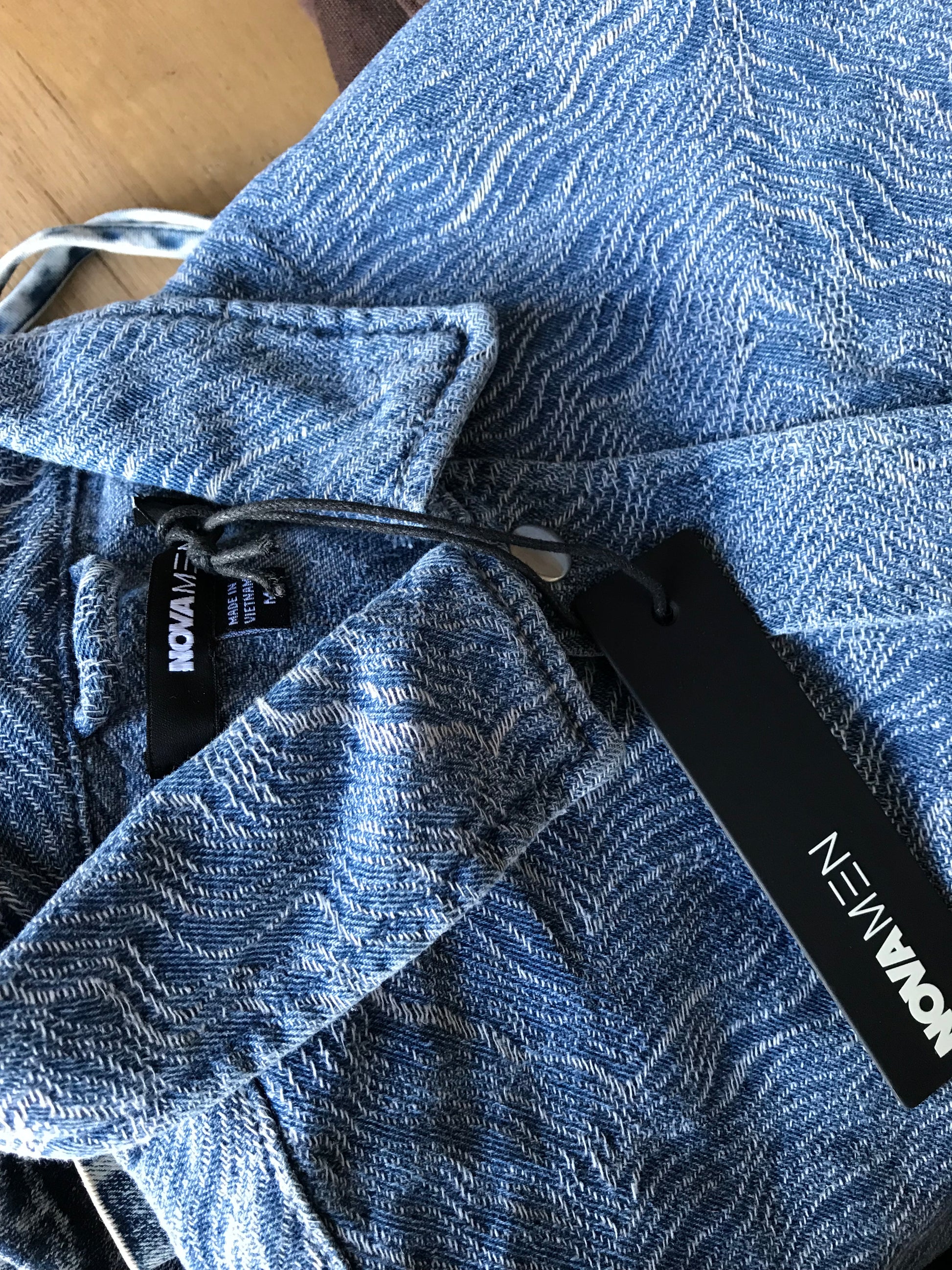 F Nova New Tag blue waves mens button shirt M