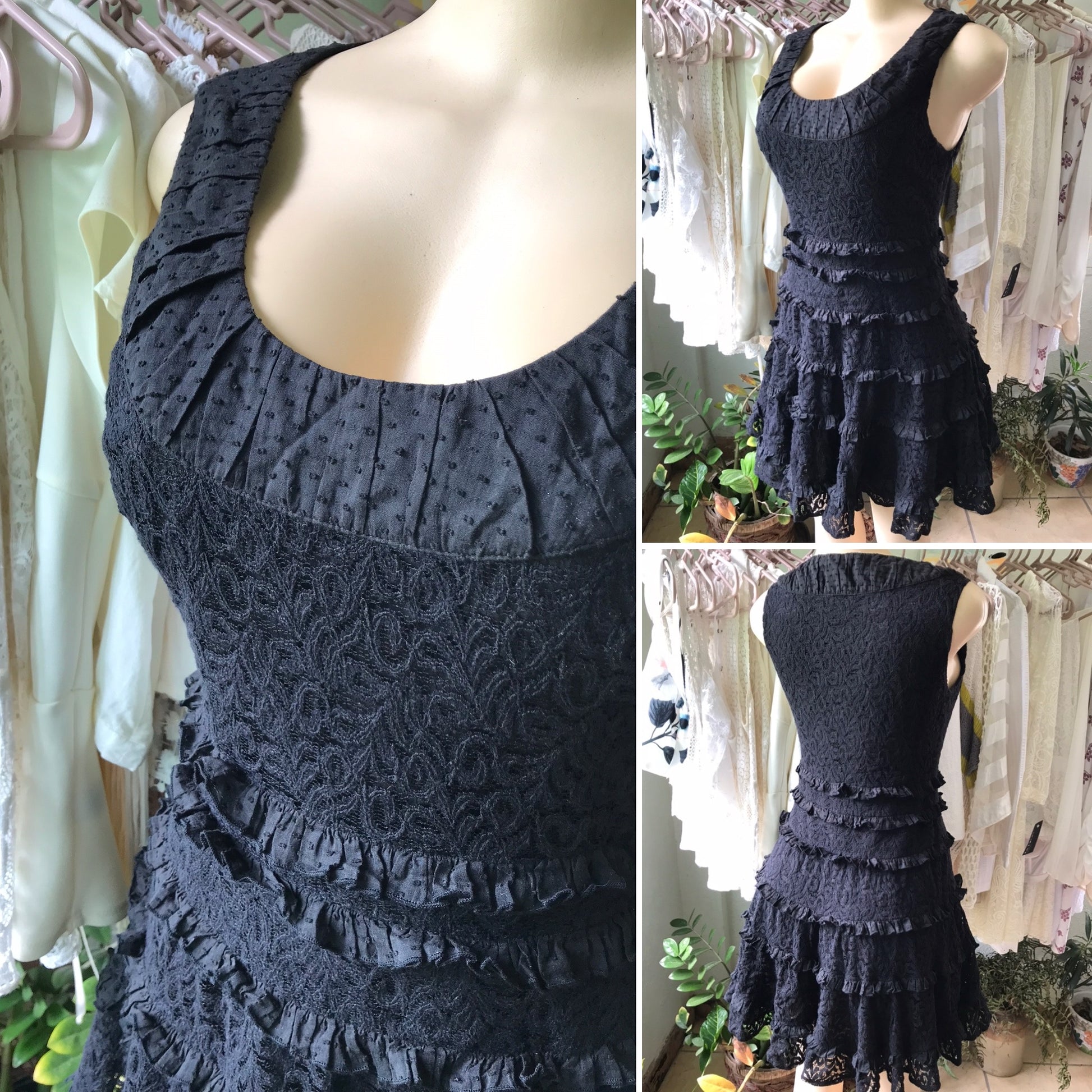 Black Lace Flare Sleeveless Dress