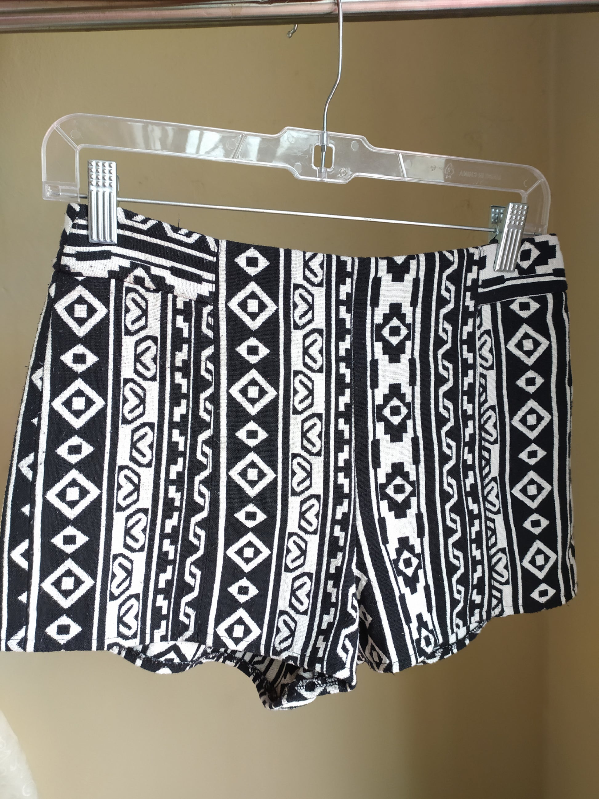 Black & White Diamond Print Shorts - S