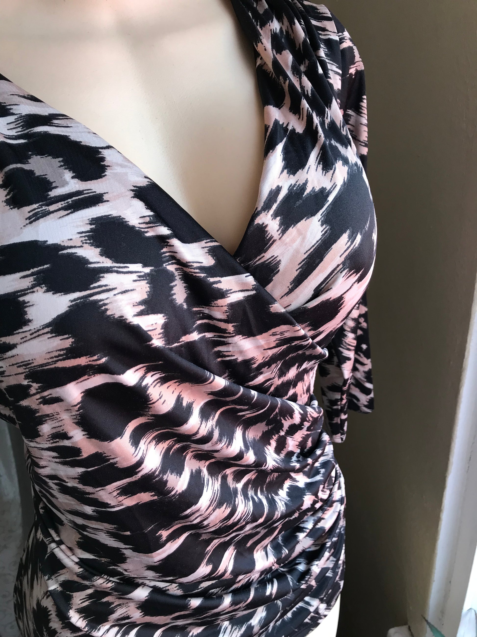 Retro Silky Long Sleeve Animal Print Blouse - M