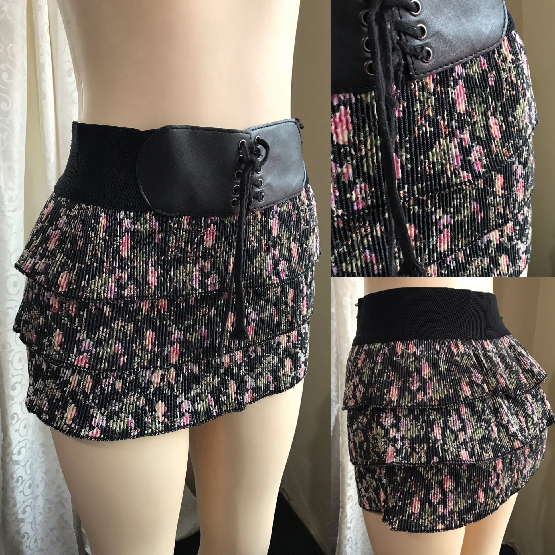 Floral Ruffle Mini Skirt - S