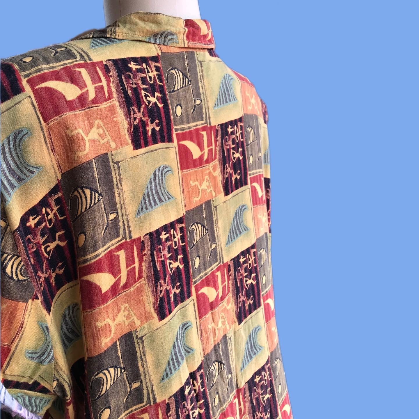 Vintage wave print shirt