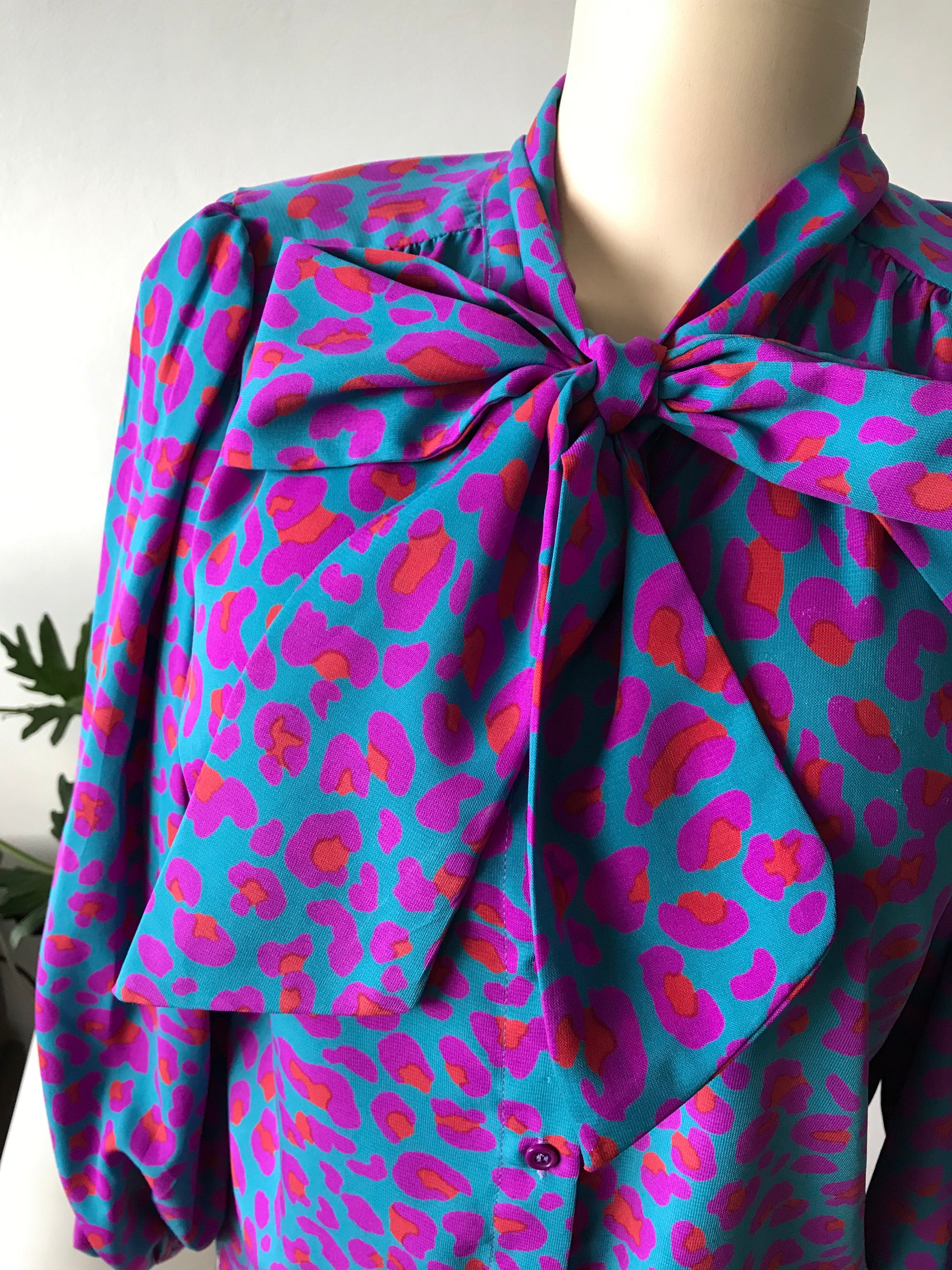 Fuchsia Cheetah Print Neck Tie Button Blouse Cuffed - L