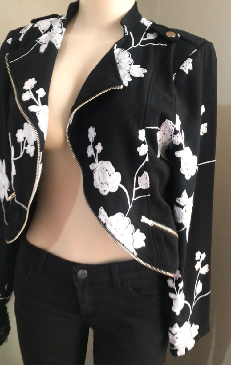 New B&W Flower Embroidery Zip Jacket Statement Work / Play - L