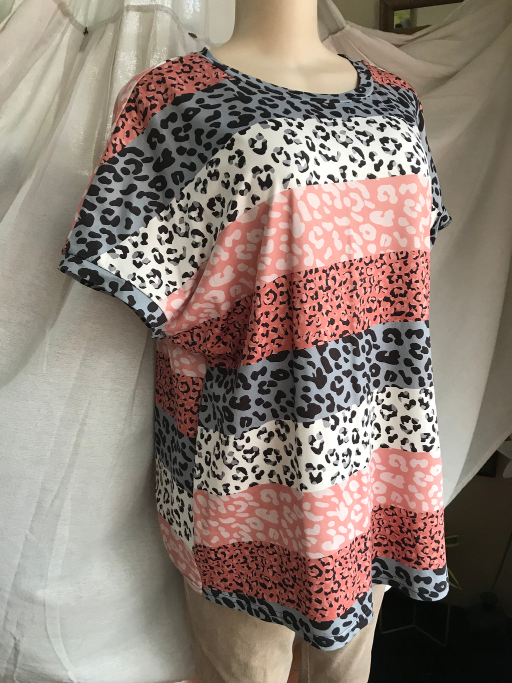 Blush grey cheetah colour block tee ... /XL