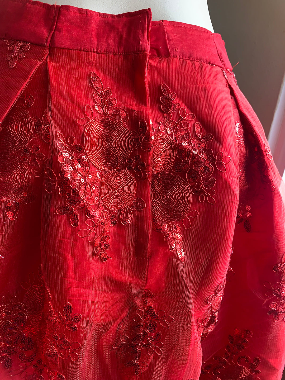 Red balloon skirt M/L
