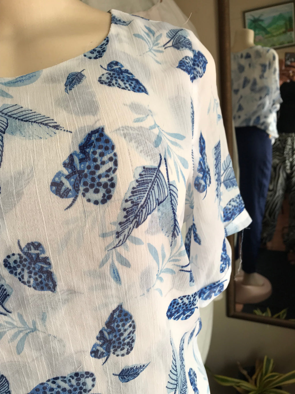 blue retro feather print crinkle blouse ... M to L