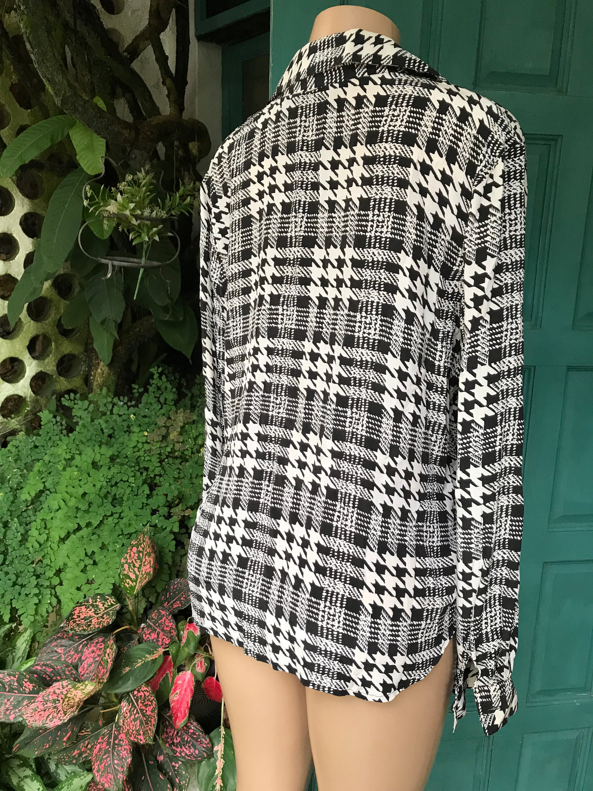 vintage 100% silk houndstooth print shirt M