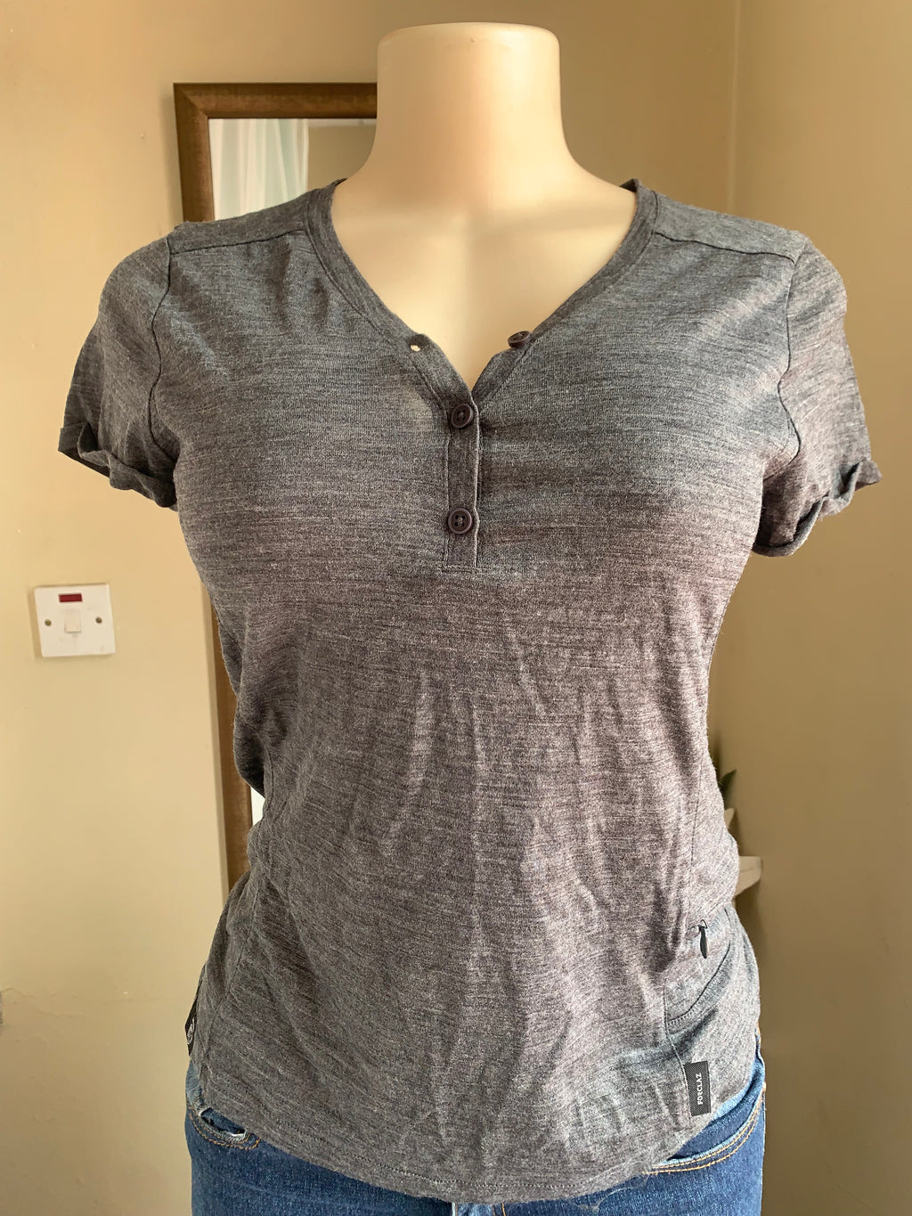 Charcoal grey active top with bottom down neckline … M