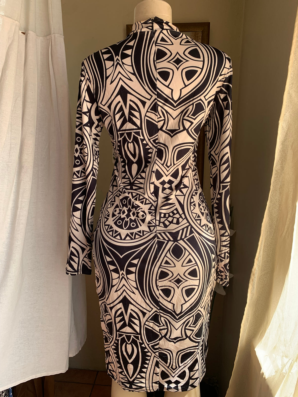 black print long sleeve dress turle neck /XL with stretch