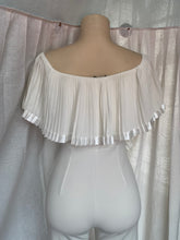 Load image into Gallery viewer, White statement off the shoulder jumpsuit /slll
