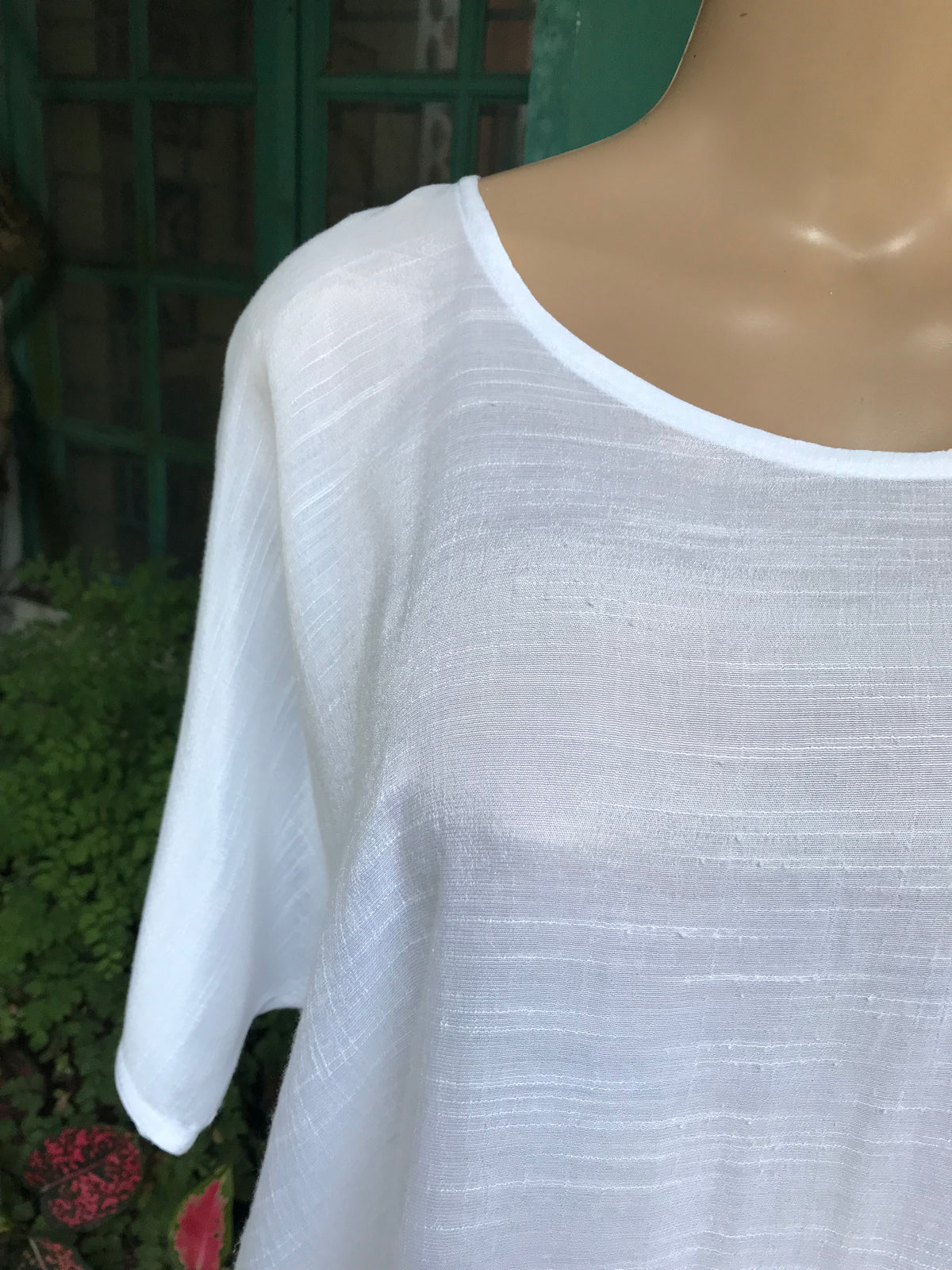 White organic minimal blouse... 2x