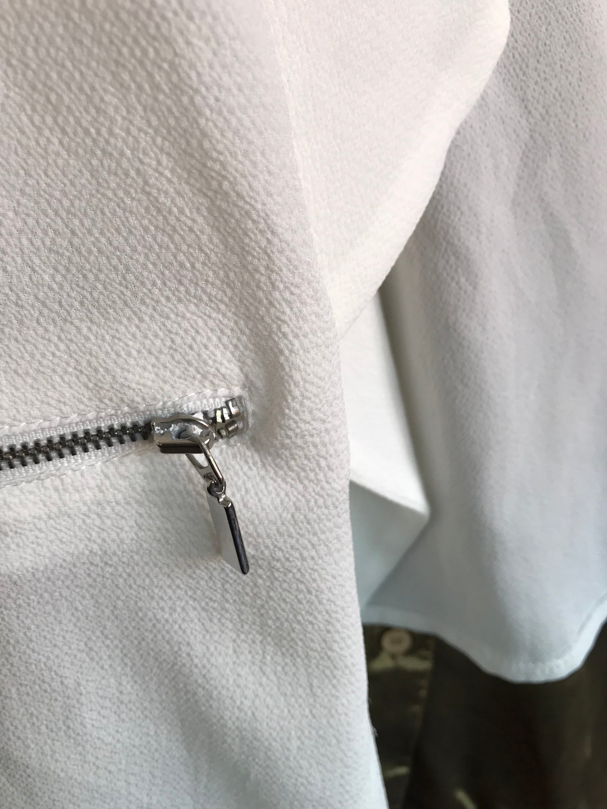 White light blazer with zips s