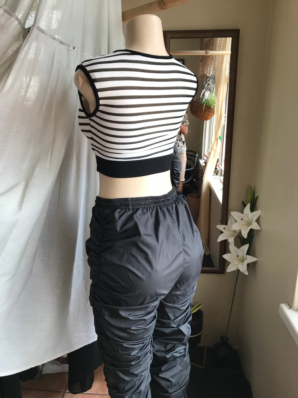 B&w horizontal Stripe crop top mesh... S