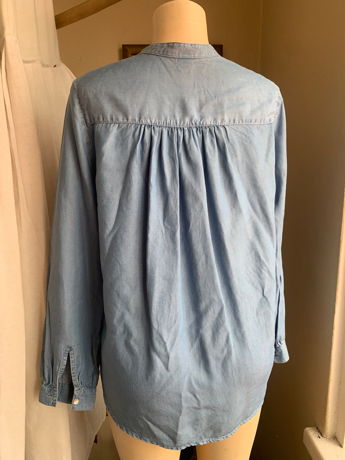 H&M denim button up blouse … M,,,