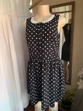 Load image into Gallery viewer, Polka dot B+W sleeveless button dress with back ties L
