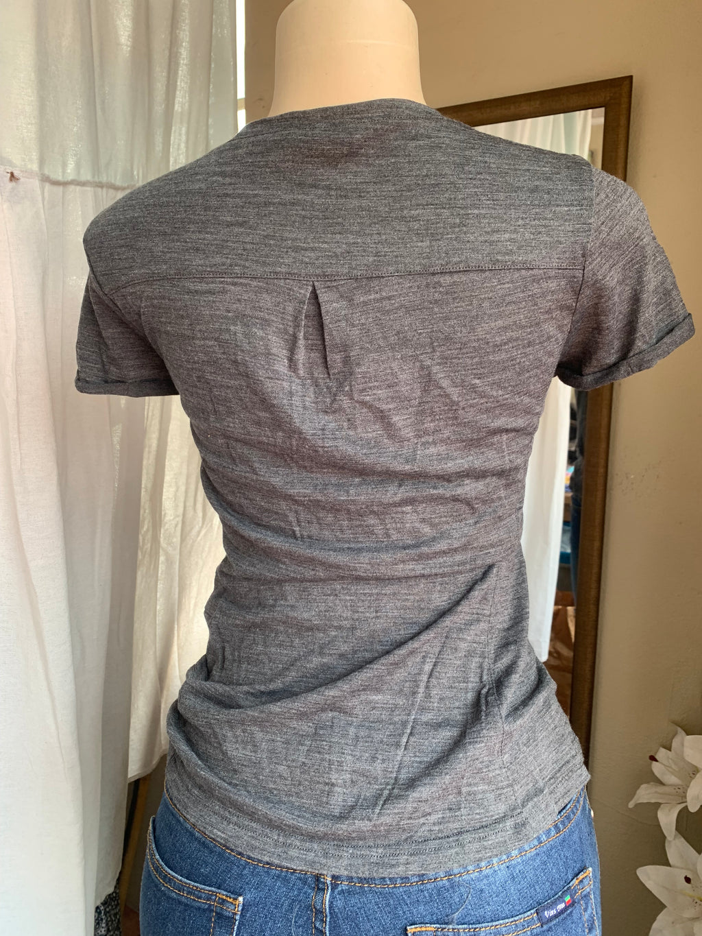 Charcoal grey active top with bottom down neckline … M