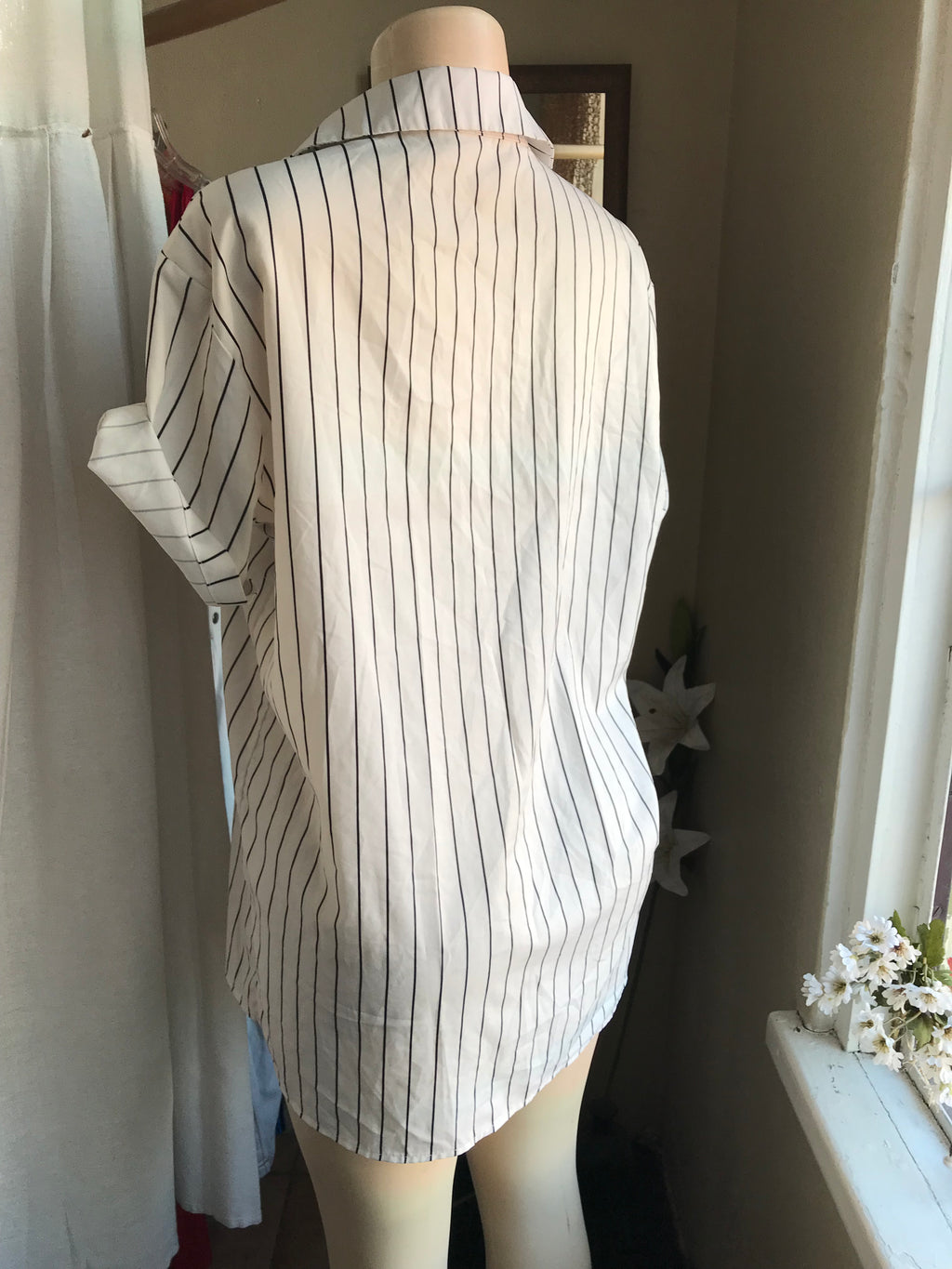 White stripe mens button shirt M