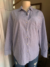 Load image into Gallery viewer, Old navy boyfriend style cotton shirt … fits up to L ,,,
