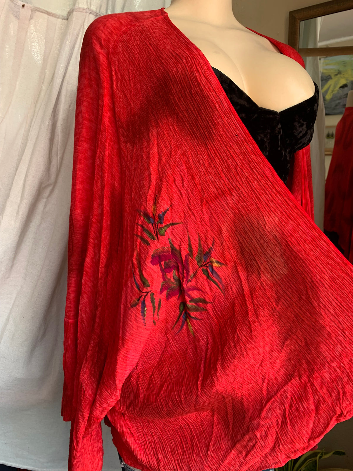 Vintage reds kimono with hand painted detail ^^^