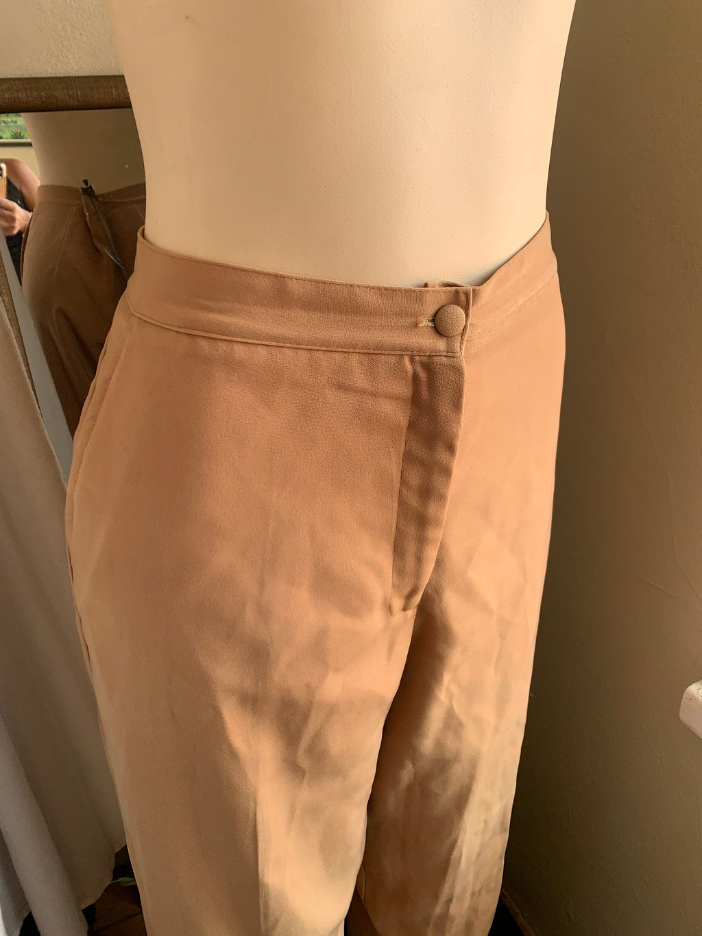 Gold matte finish curve friendly dress pants ::: size 10