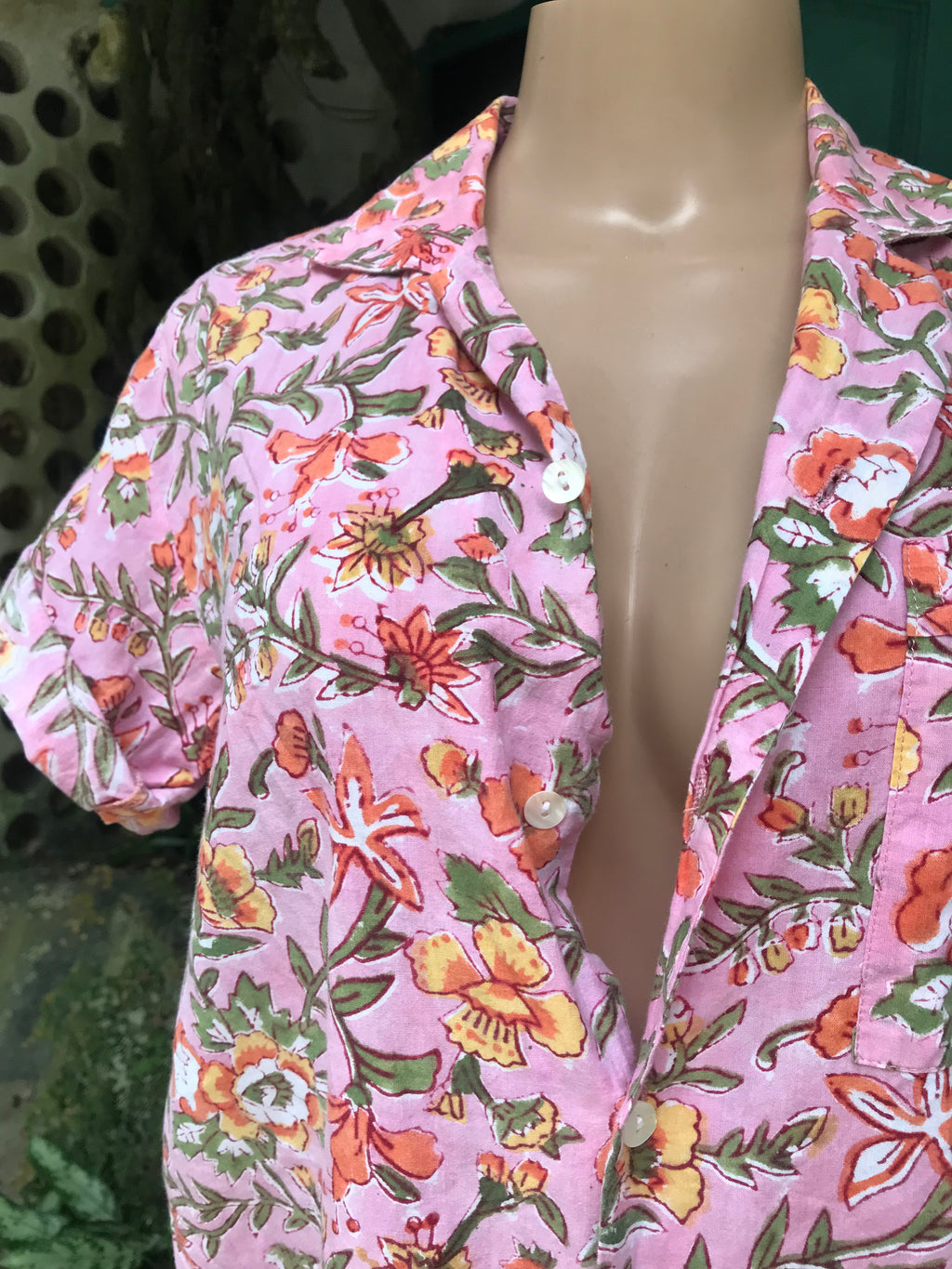 Vintage 100% Cotton pink organic floral button shirt... M-L ^^^