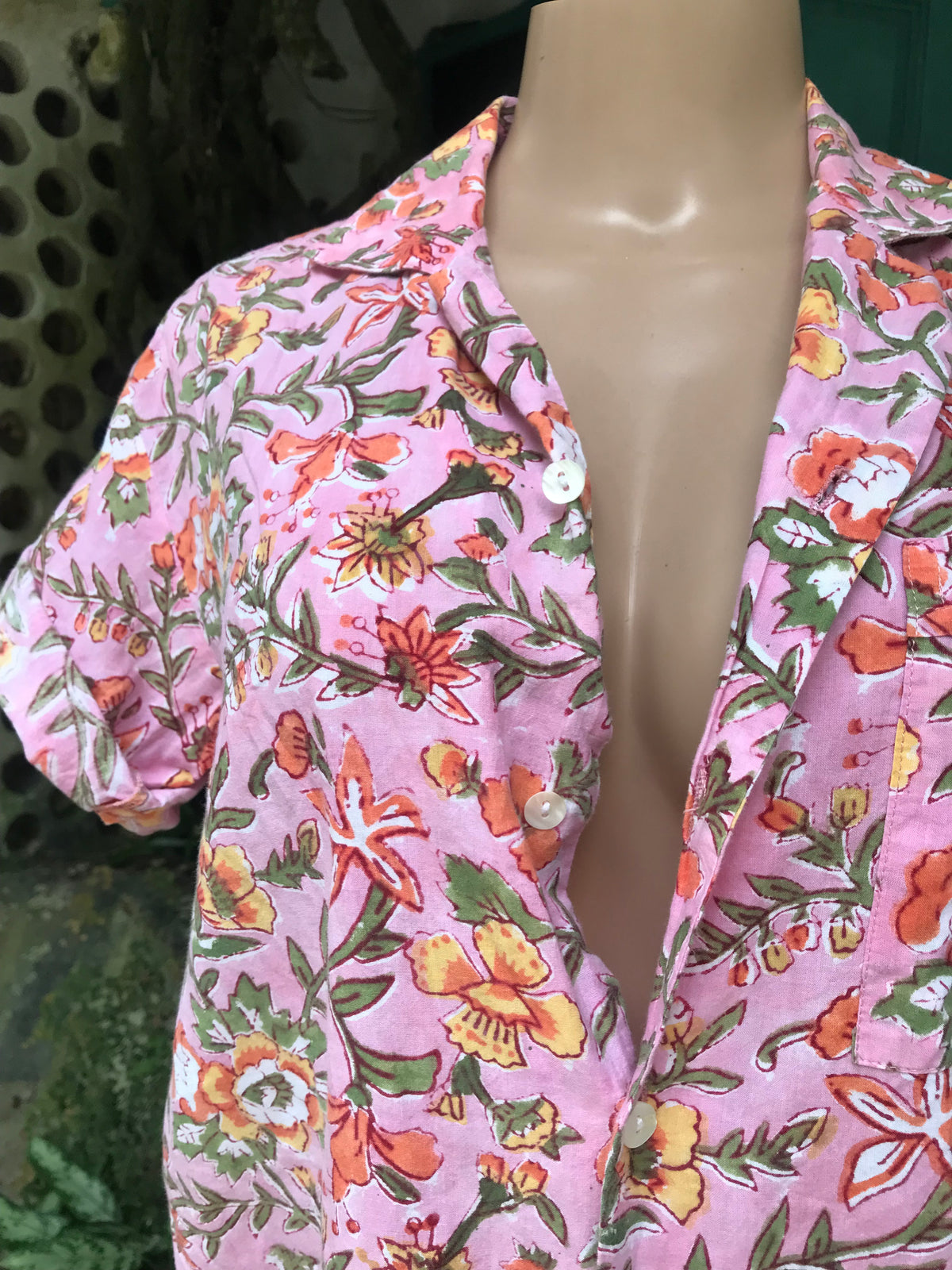 Vintage 100% Cotton pink organic floral button shirt... M-L ^^^