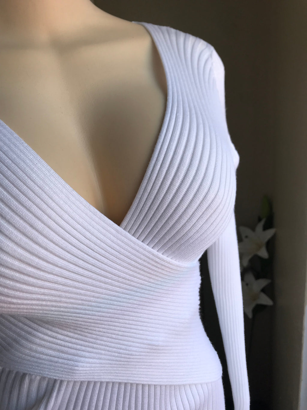 Charlotte Russe white ribbed long sleeve dress bodycon criss cross . M