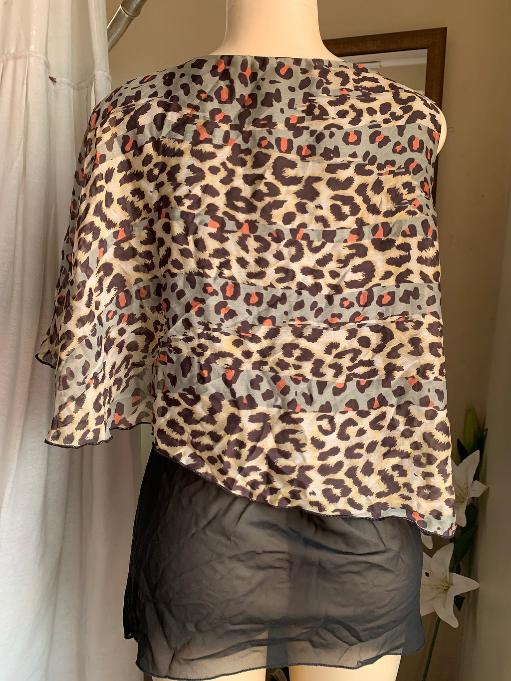 cheetah one shoulder kimono sleeve blouse … M