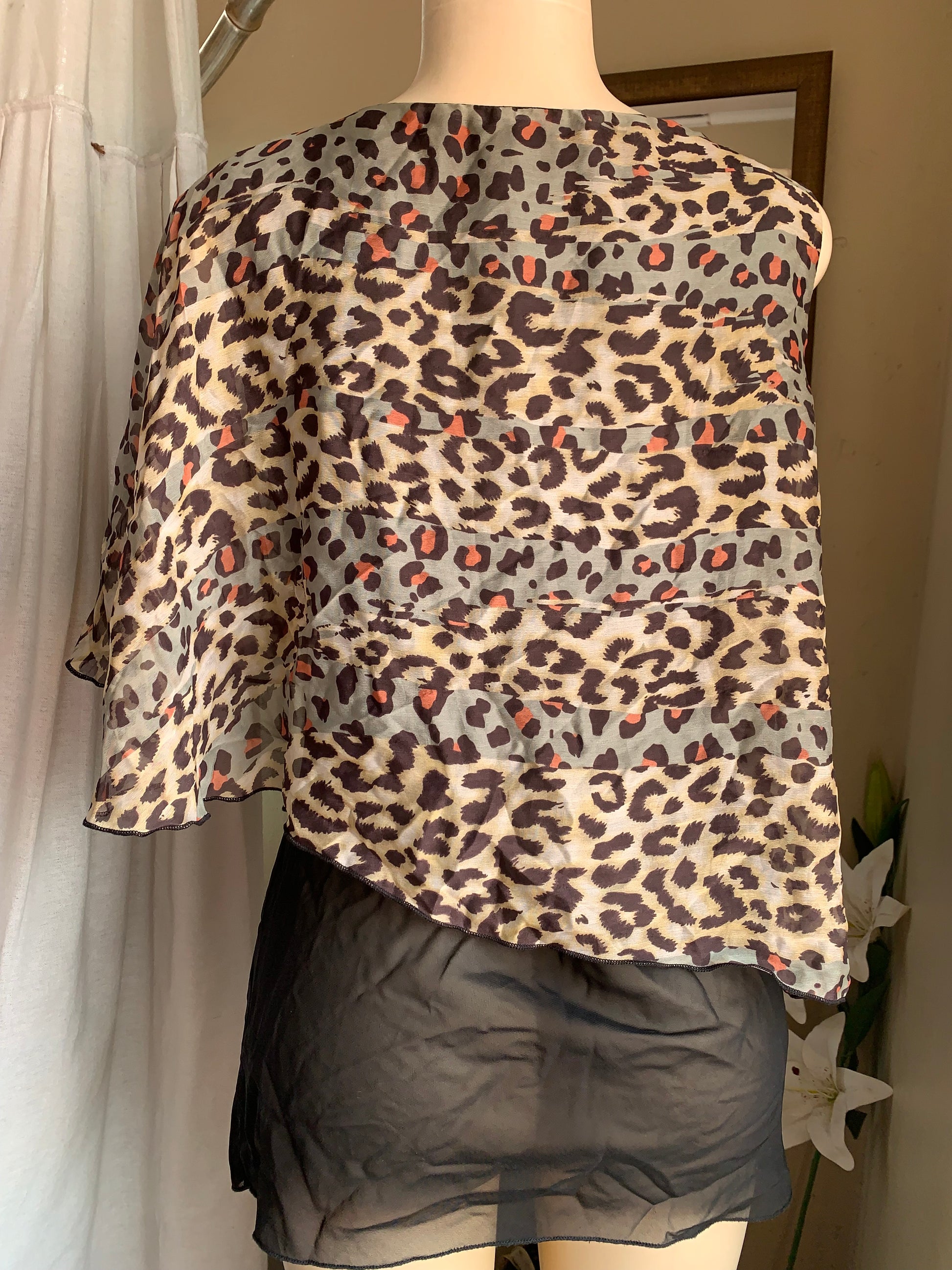 cheetah one shoulder kimono sleeve blouse … M
