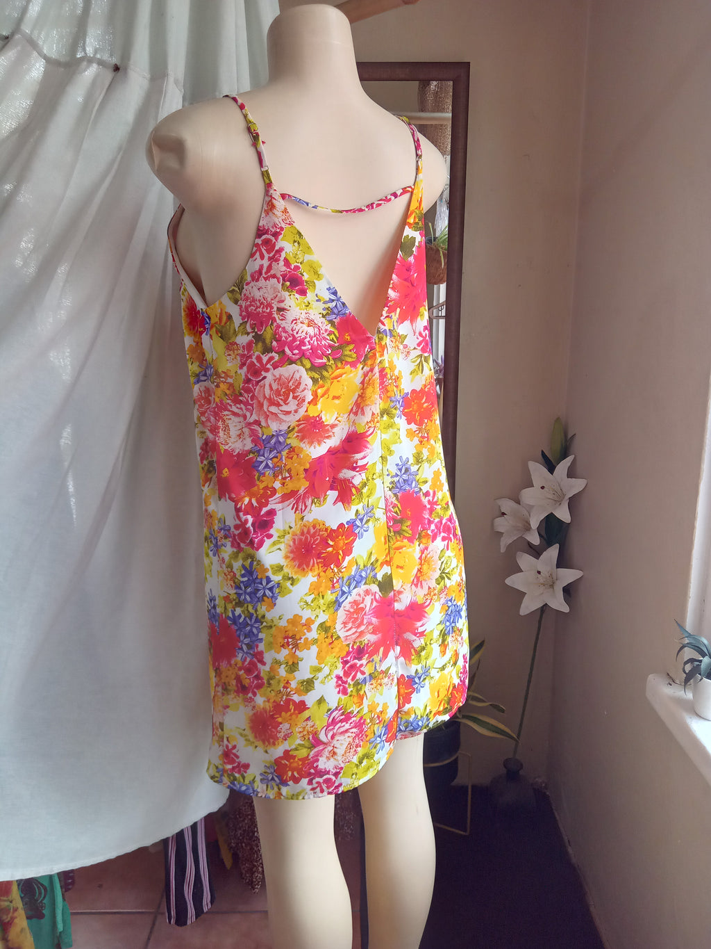 Floral spaghetti mini brunch dress m