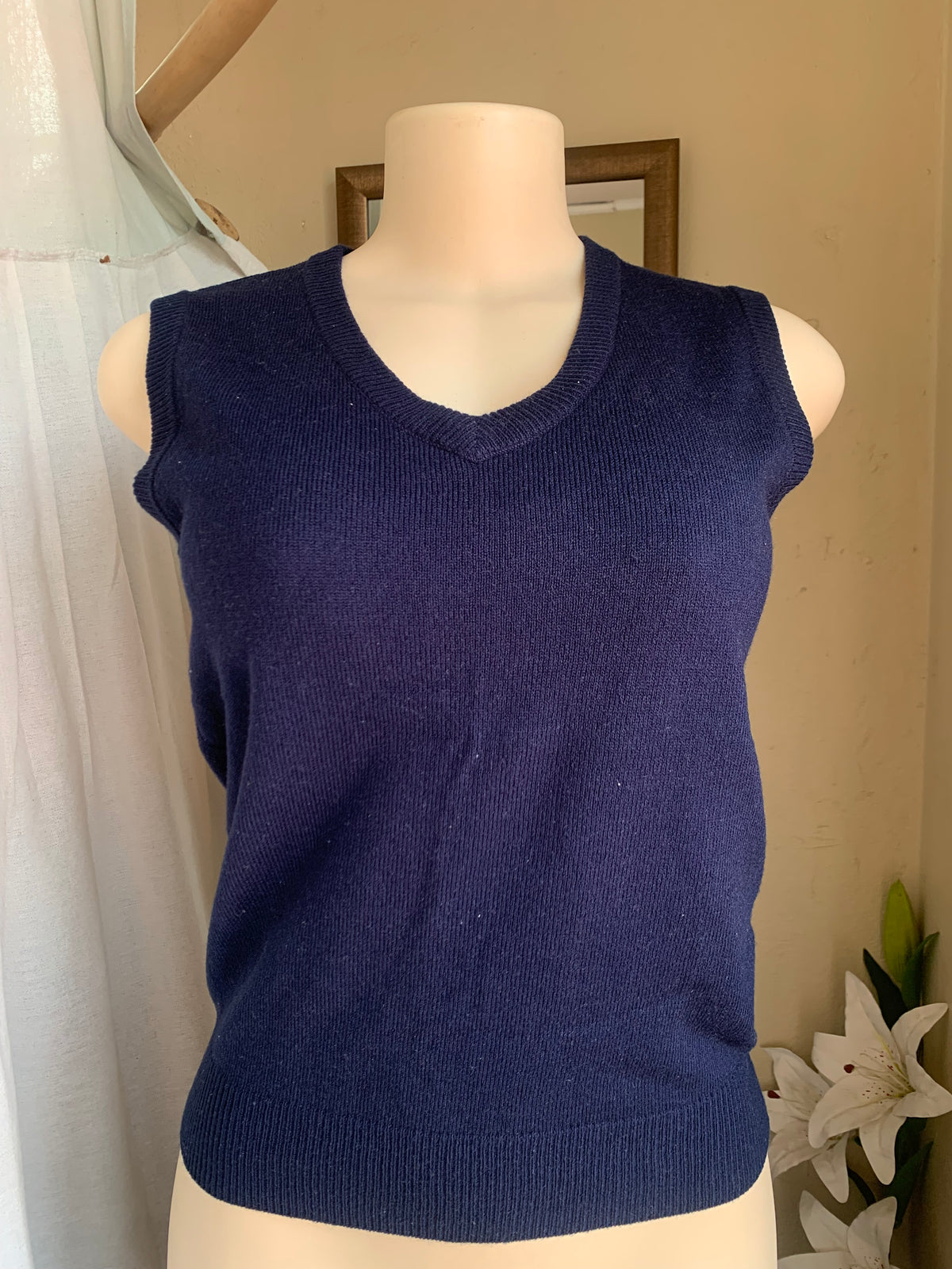 Navy blue knitted top … s