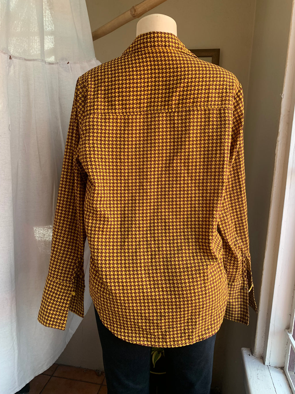 mustard houndstooth button shirt work / play .. L