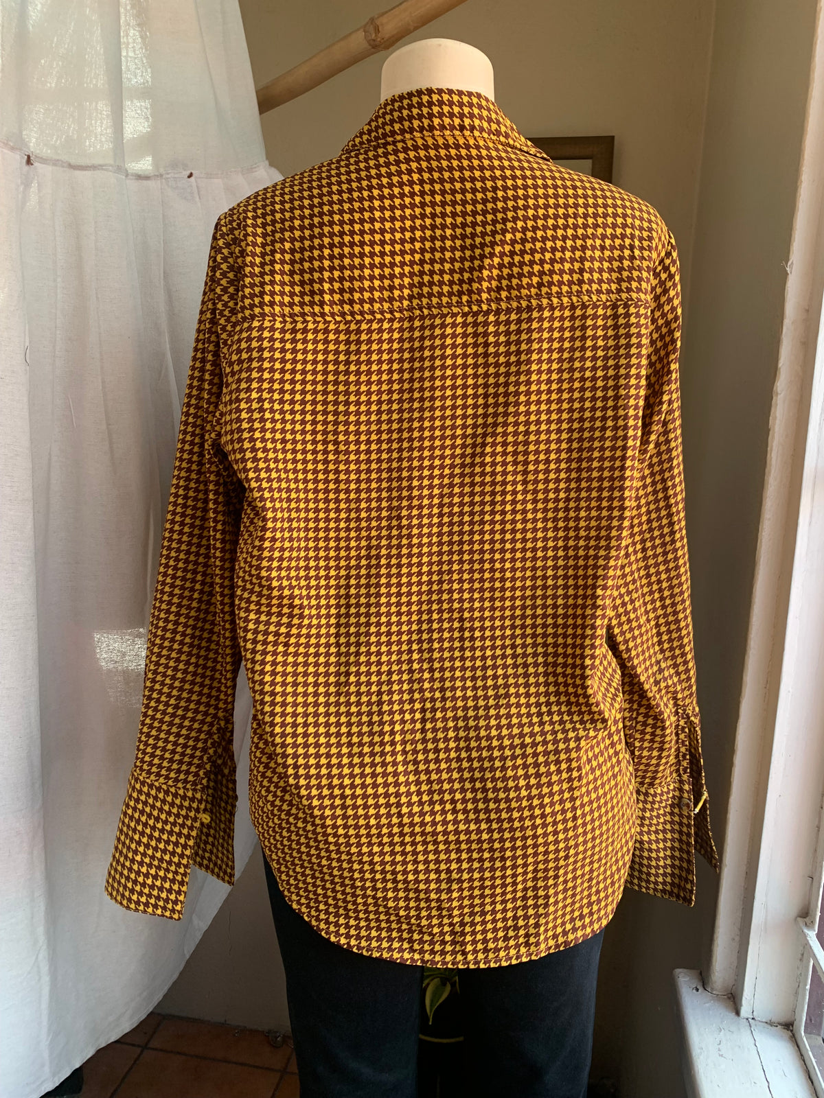 mustard houndstooth button shirt work / play .. L