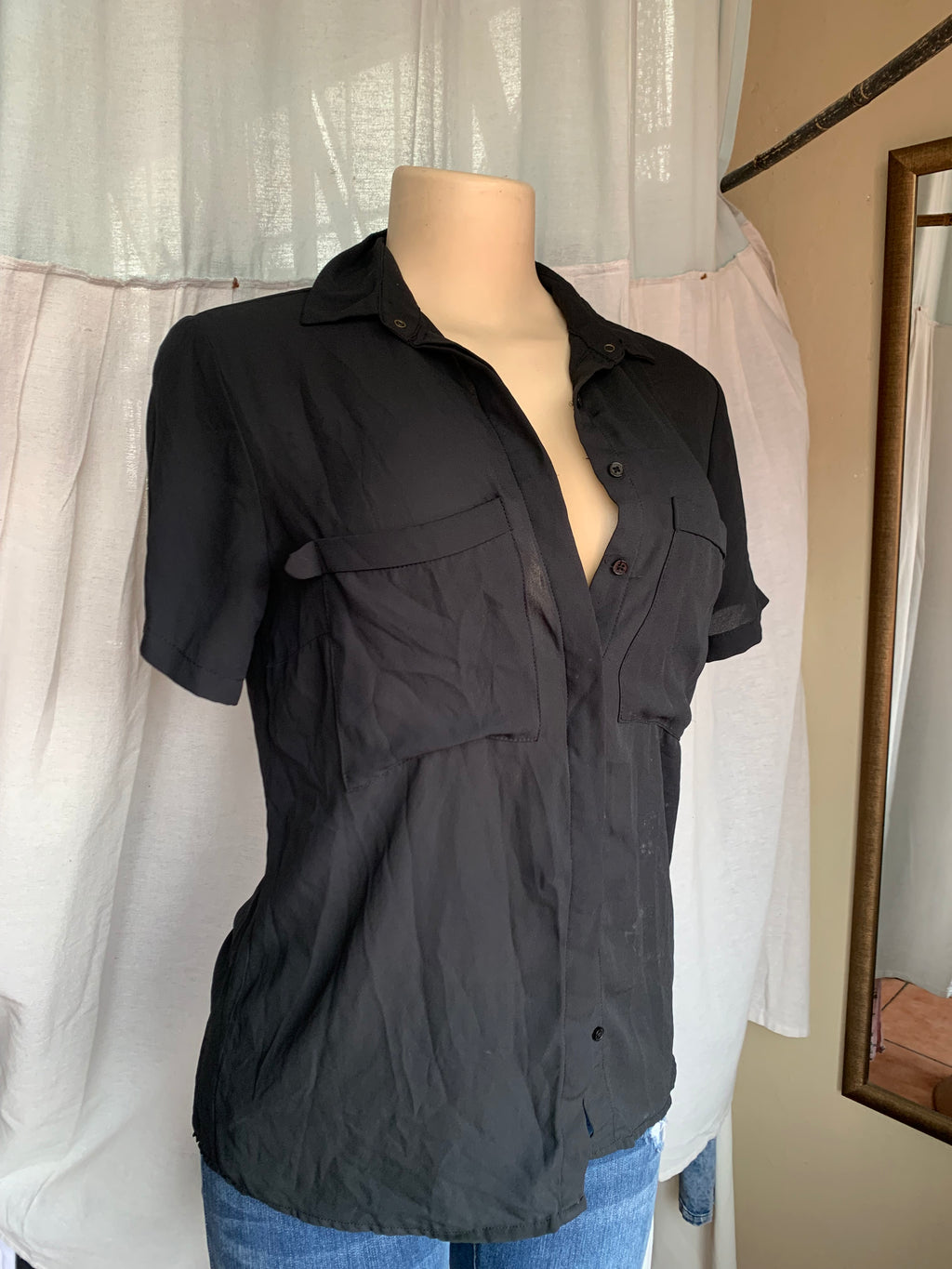 Black short sleeve button up shirt with chest pockets … XL