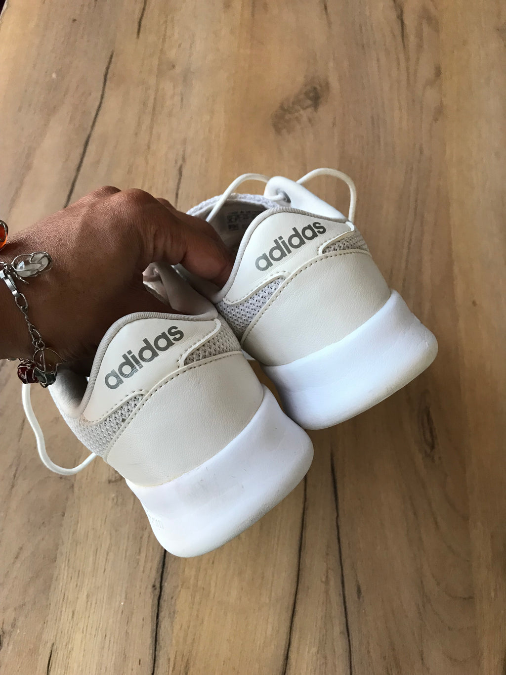 Adidas Cloudfoam sneakers white and gold /// size 8