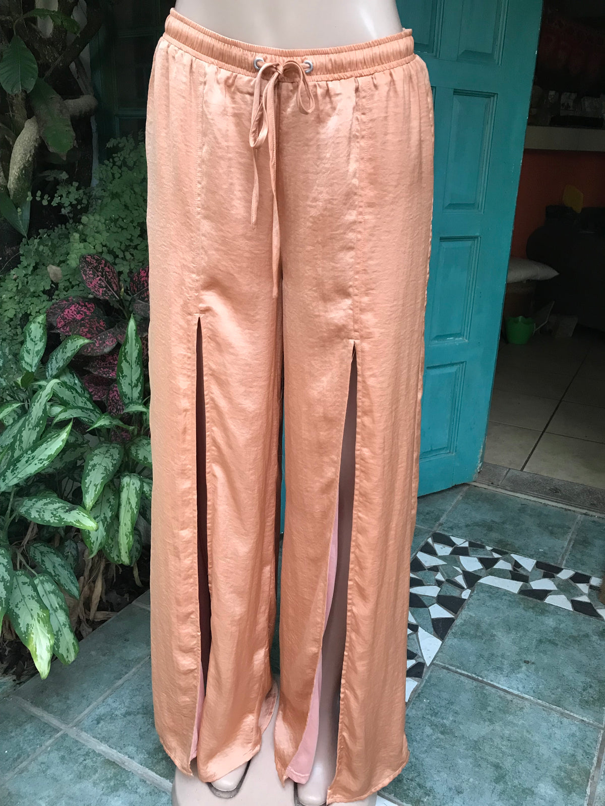 pink silky split leg pants ::: m