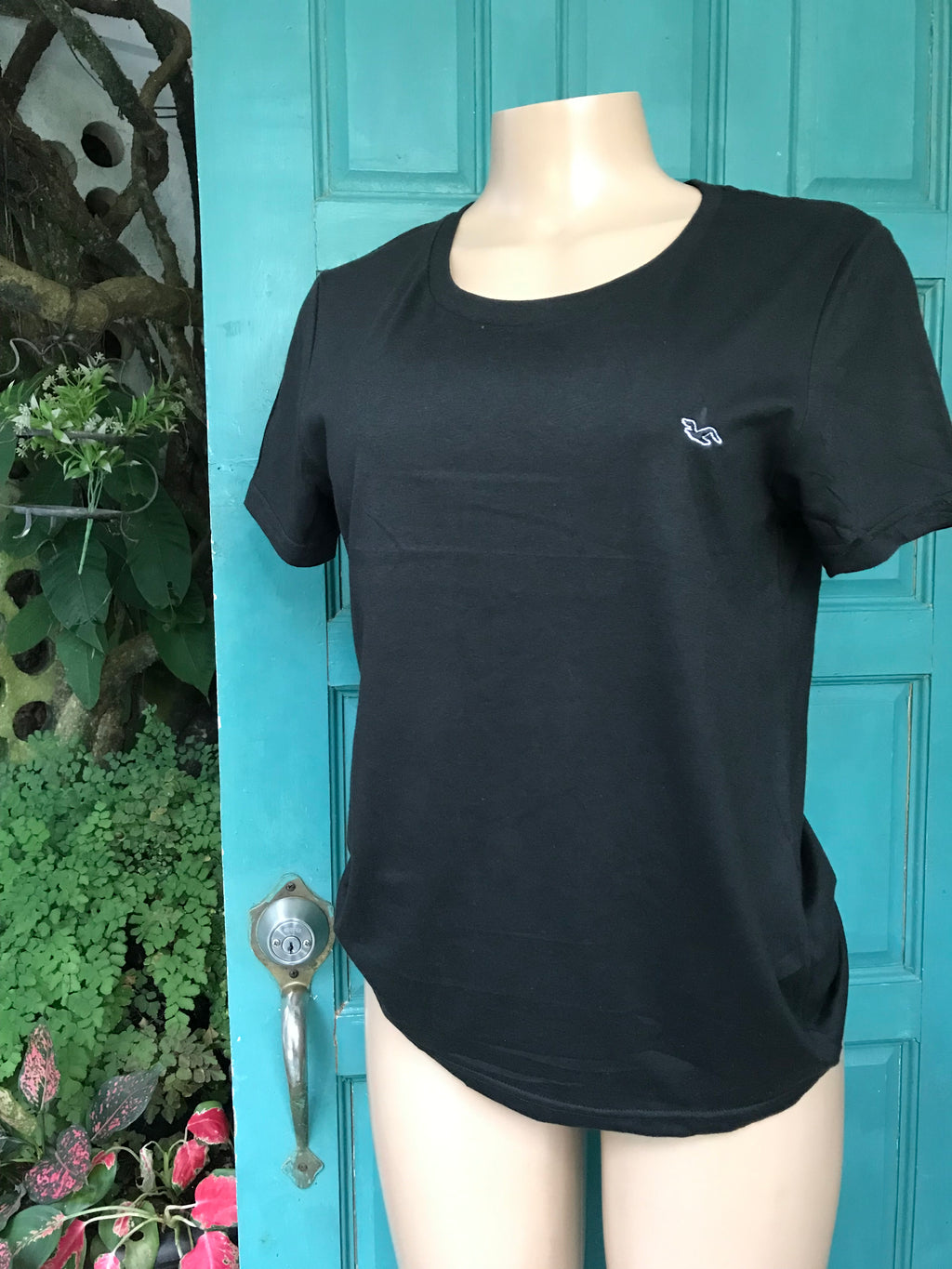 New Hollister staple Black tee fitted minimal...  ;;;