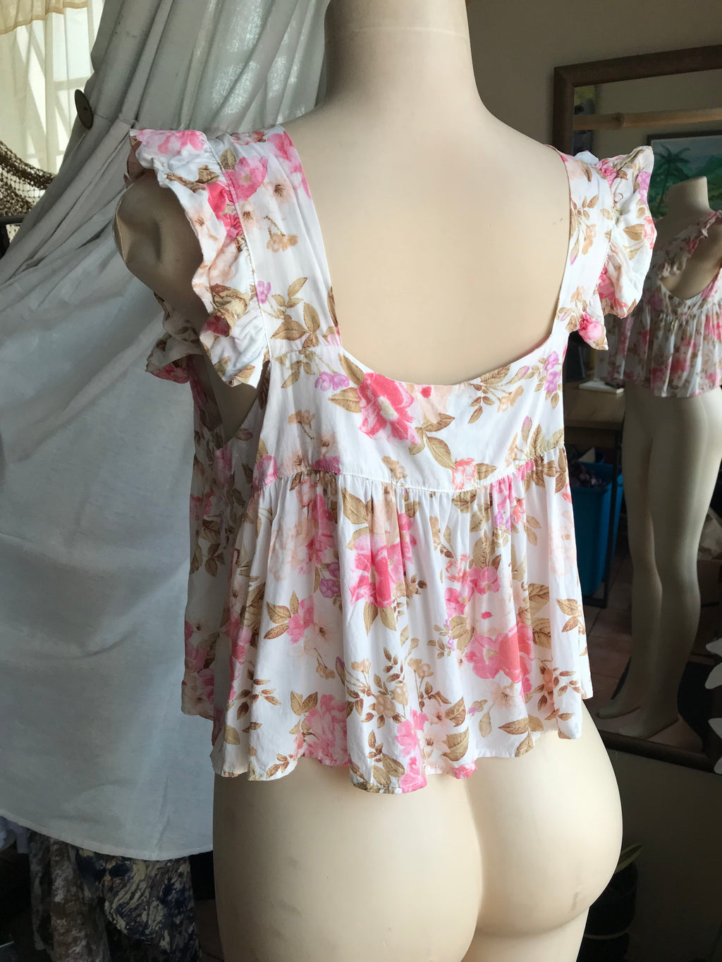 floral Flounce top... L