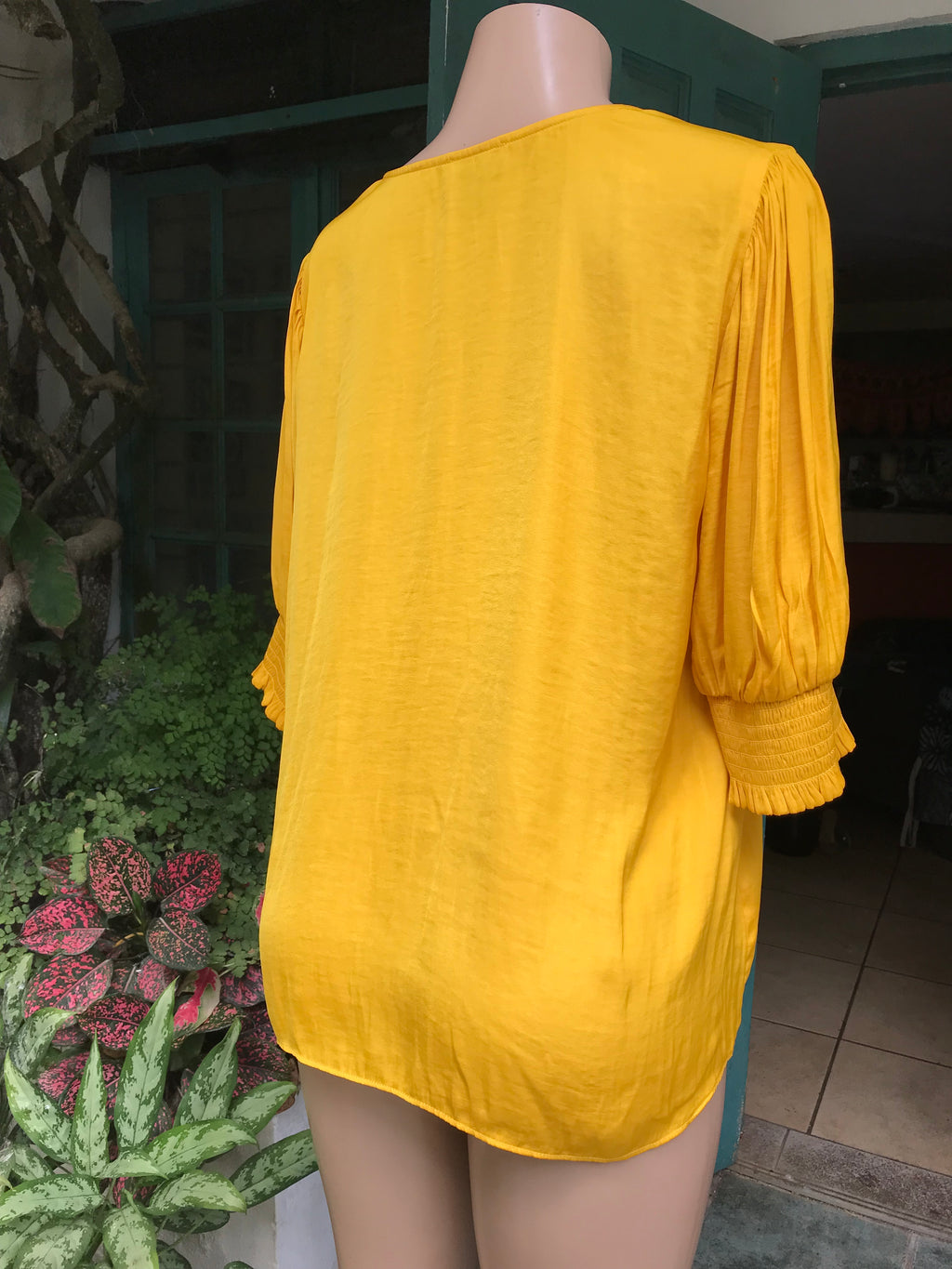 yellow silky cuff short sleeve blouse... /xl