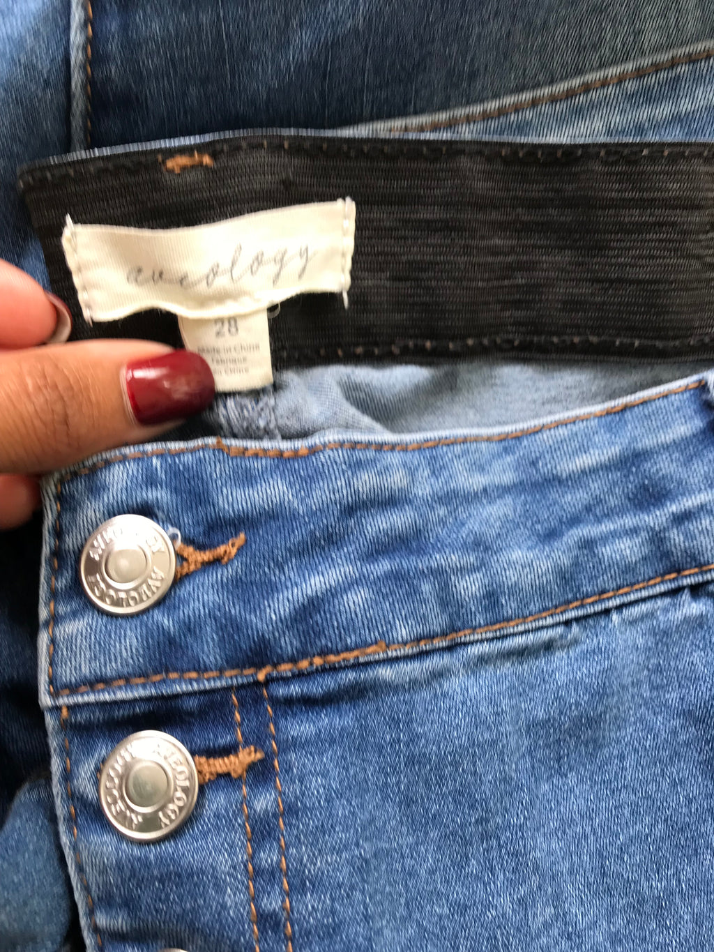 Blue distressed jeans ::: size 28/w46