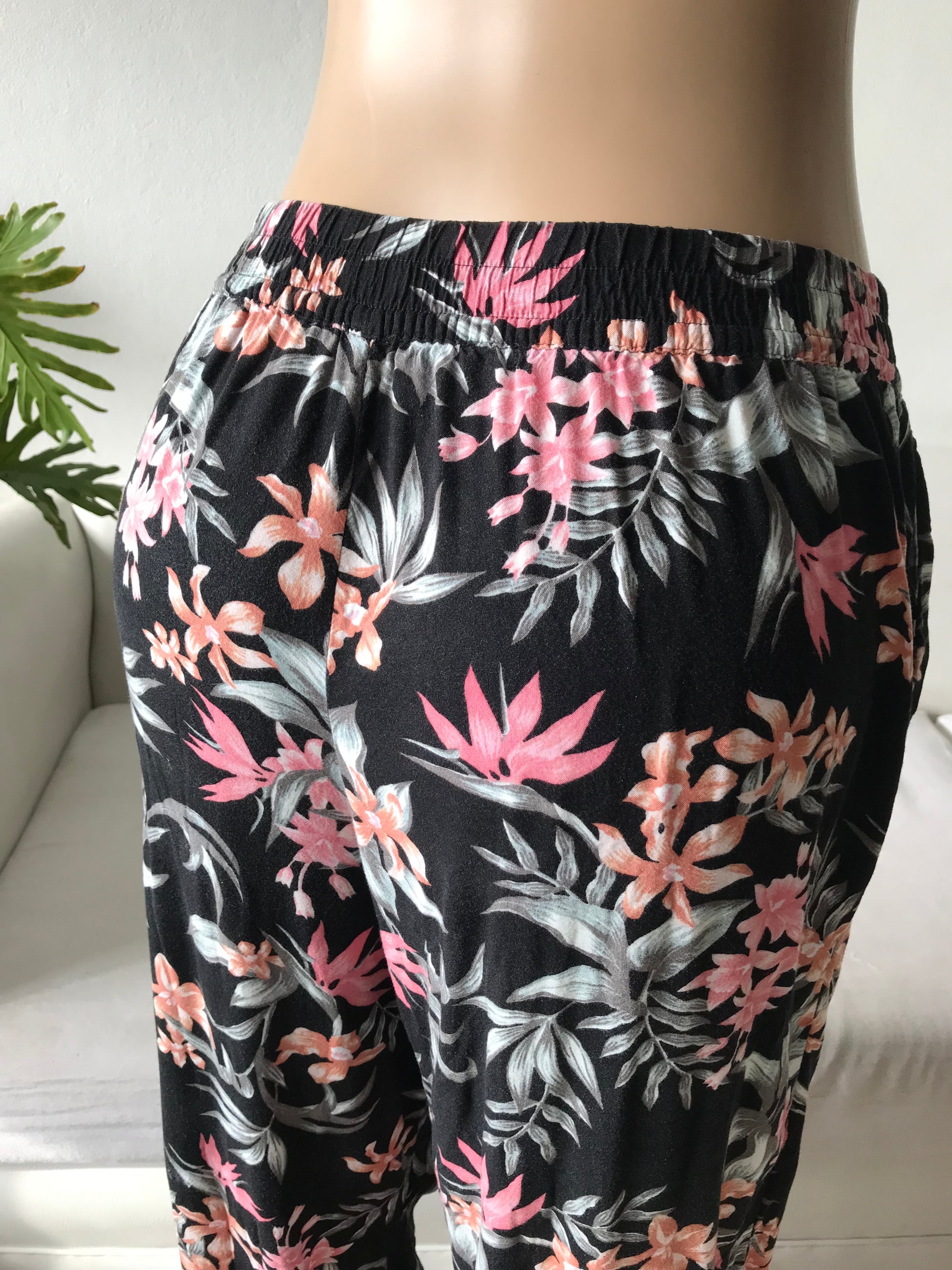 Tropical palazzos  H&M • M/L