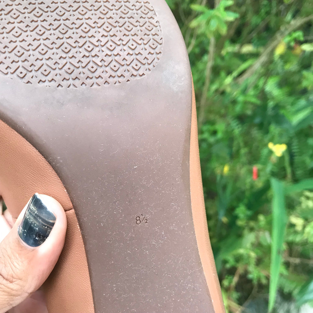 Tory Burch Chelsea Pumps *** Leather Heals cream ///