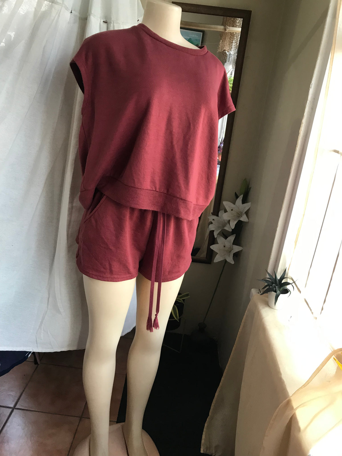 Maroon shorts jogger set L