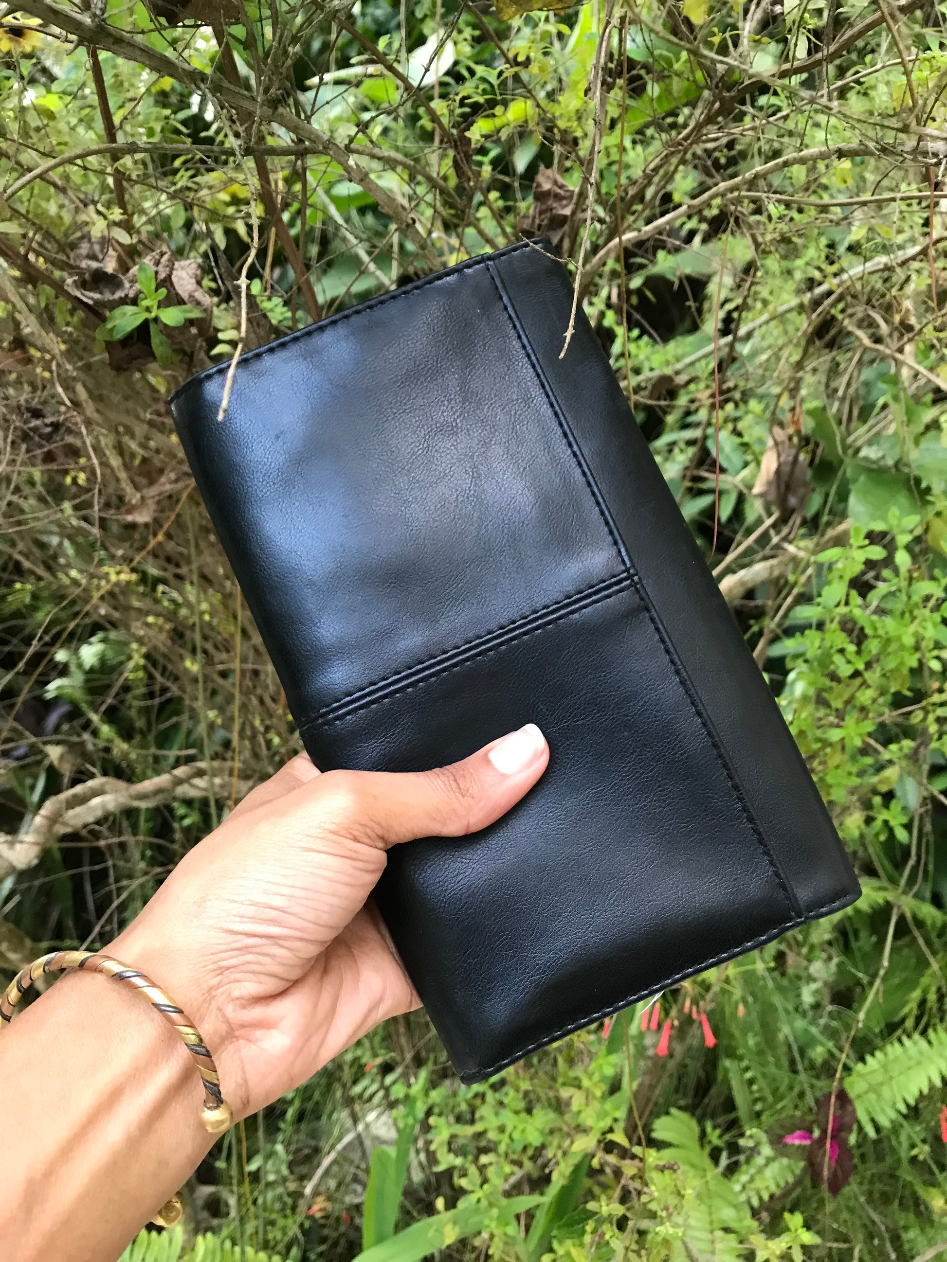 Black retro money organizer purse vinyl