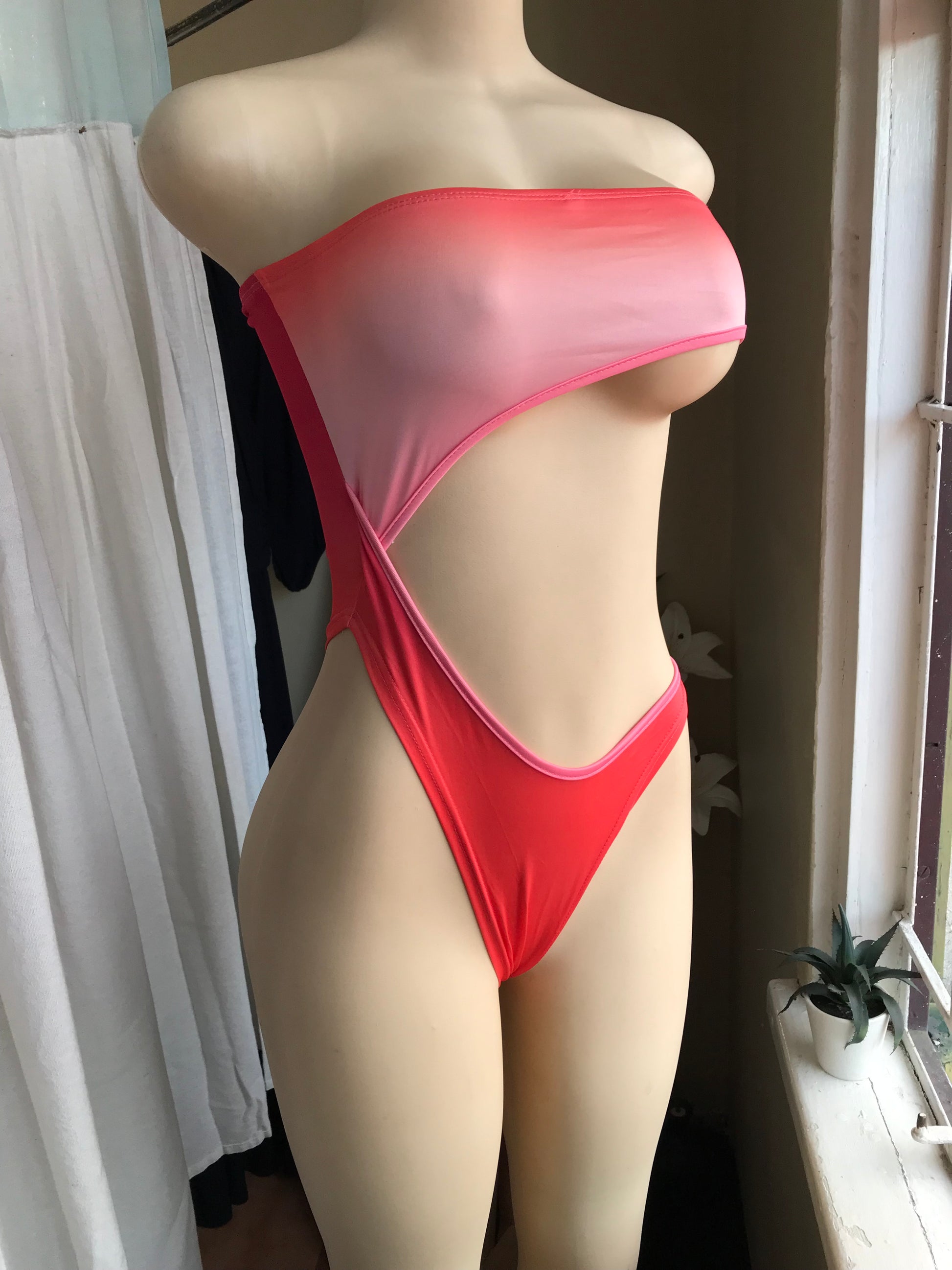 Red ombre sexy cutout swim suit one piece M
