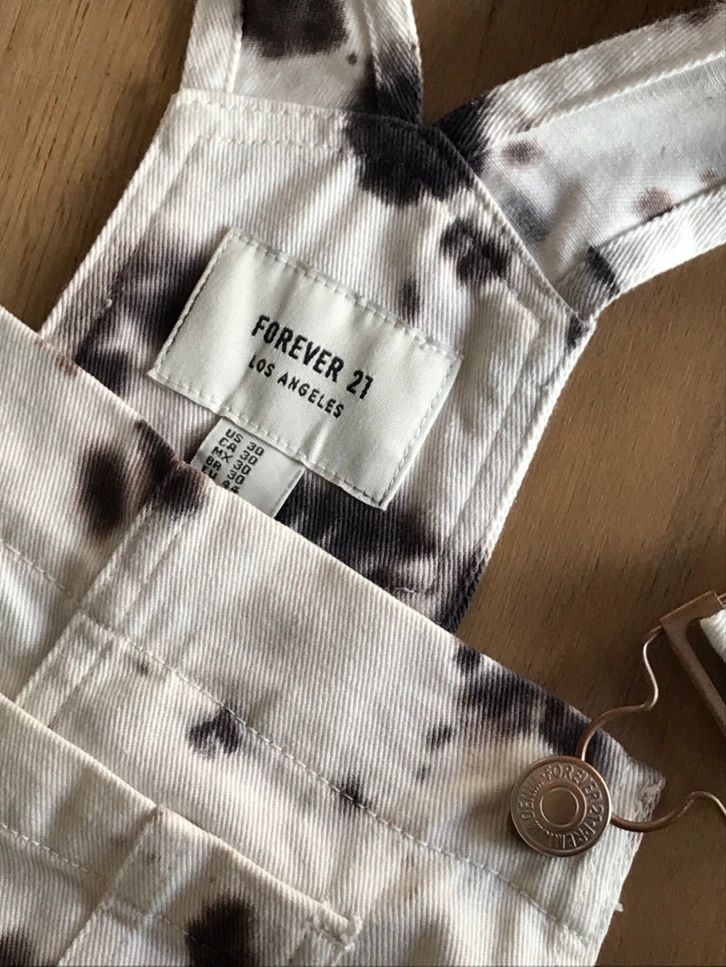 F21 Cow print denim overalls white ~~~M ,,,