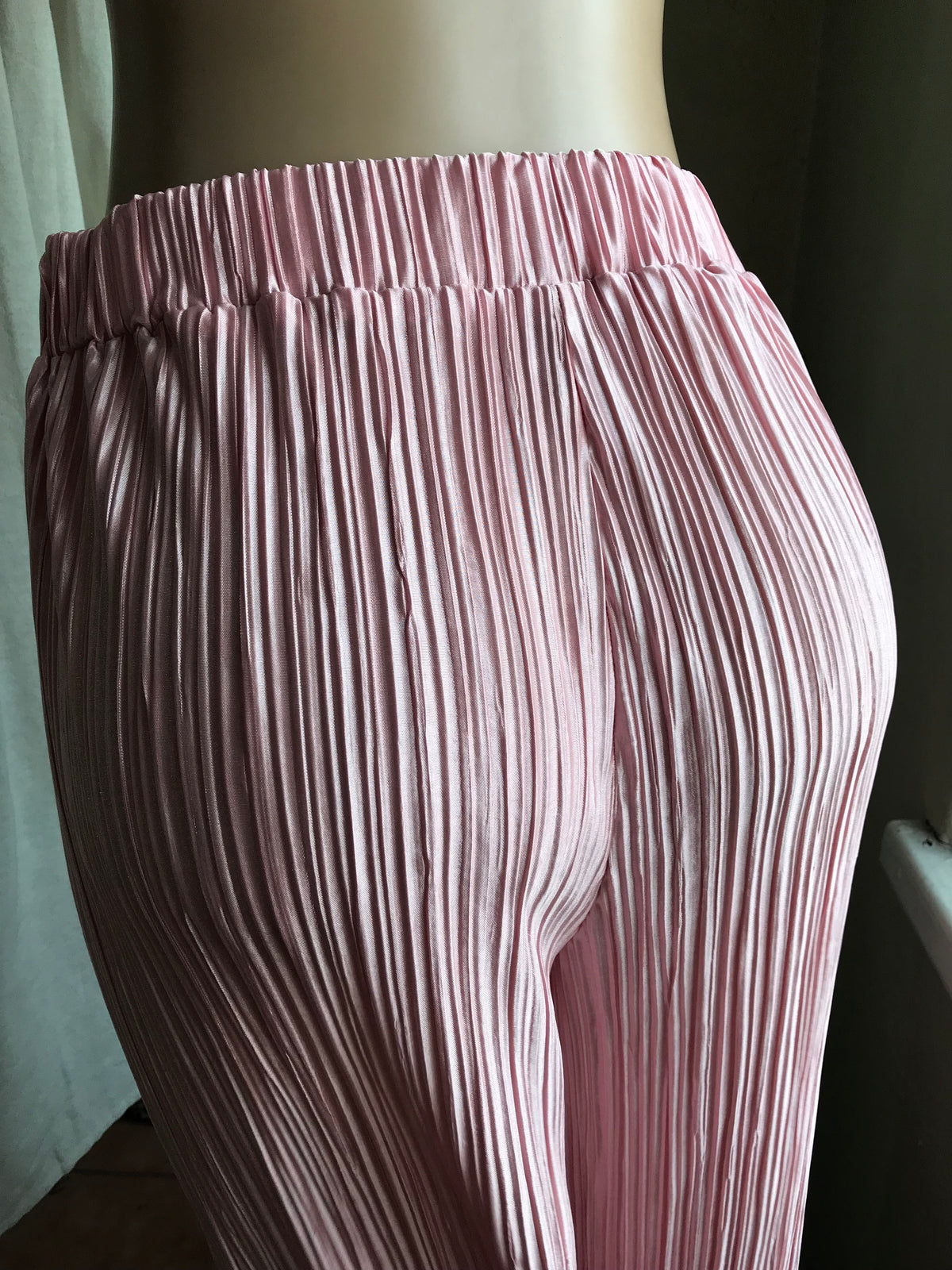Pink pleat pants and top set ::: L