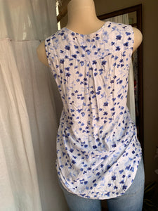 White+blue floral printed sleeveless shirt … M