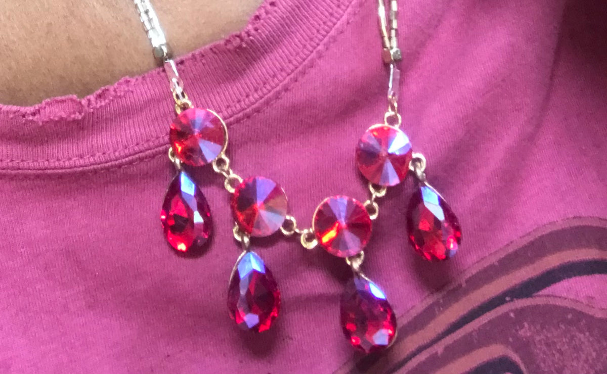 Carnival remake ruby red  *** necklace & earring set (TNJ original)
